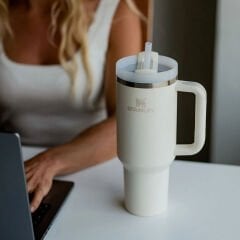 Stanley Quencher Flowstate Pipetli Termos Bardak 1.18 Lt Krem