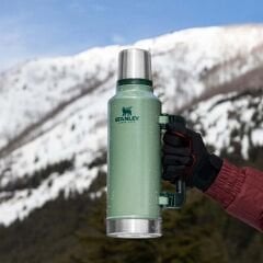 Stanley Klasik Vakumlu Paslanmaz Çelik Termos 1.9 LT Yeşil