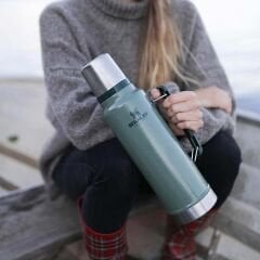 Stanley Klasik Vakumlu Paslanmaz Çelik Termos 1.9 LT Yeşil