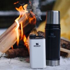 Stanley Klasik Vakumlu Paslanmaz Çelik Termos 0.75 LT - Siyah