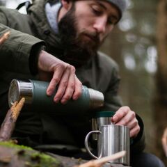 Stanley Klasik Vakumlu Paslanmaz Çelik Termos 0.75 LT - Yeşil