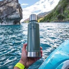 Stanley Klasik Vakumlu Paslanmaz Çelik Termos 0.75 LT - Yeşil