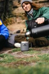 Stanley Klasik Vakumlu Paslanmaz Çelik Termos 2.3 LT - Siyah