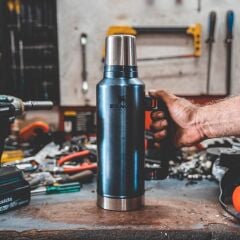 Stanley Klasik Vakumlu Çelik Termos 1.4 Lt - Lacivert