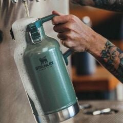 Stanley Klasik Vakumlu Termos 1.9 Lt - Yeşil