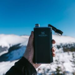 Stanley Klasik Paslanmaz Çelik Cep Matarası 0.23 Lt - Siyah